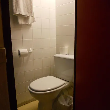Hotell De Lyon 2*