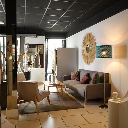 De Lyon Hotell 2*