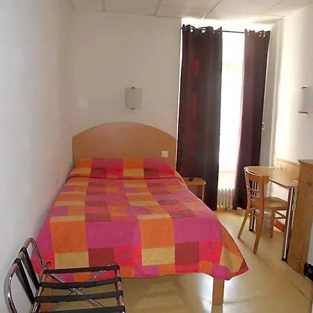 Hotel De Lyon 2*